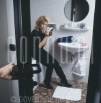 15-04-1981 Kim Wilde at bathroom

[keywords]Eyecontact, Half Length, Posed, Singer, Bathroom[/keywords]